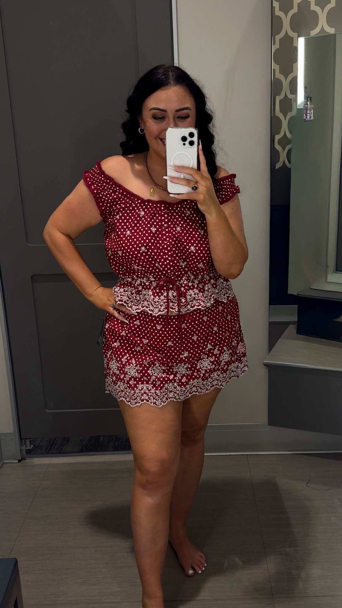 Top size large
Bottom size large I would get a size up for this squirt, but if you have white hips are a big butt, be mindful of the fit

For reference, I’m 188Lbs, 5’5, a size XL/14 on bottoms 


#LTKootd #LTKFestival #LTKMidsize