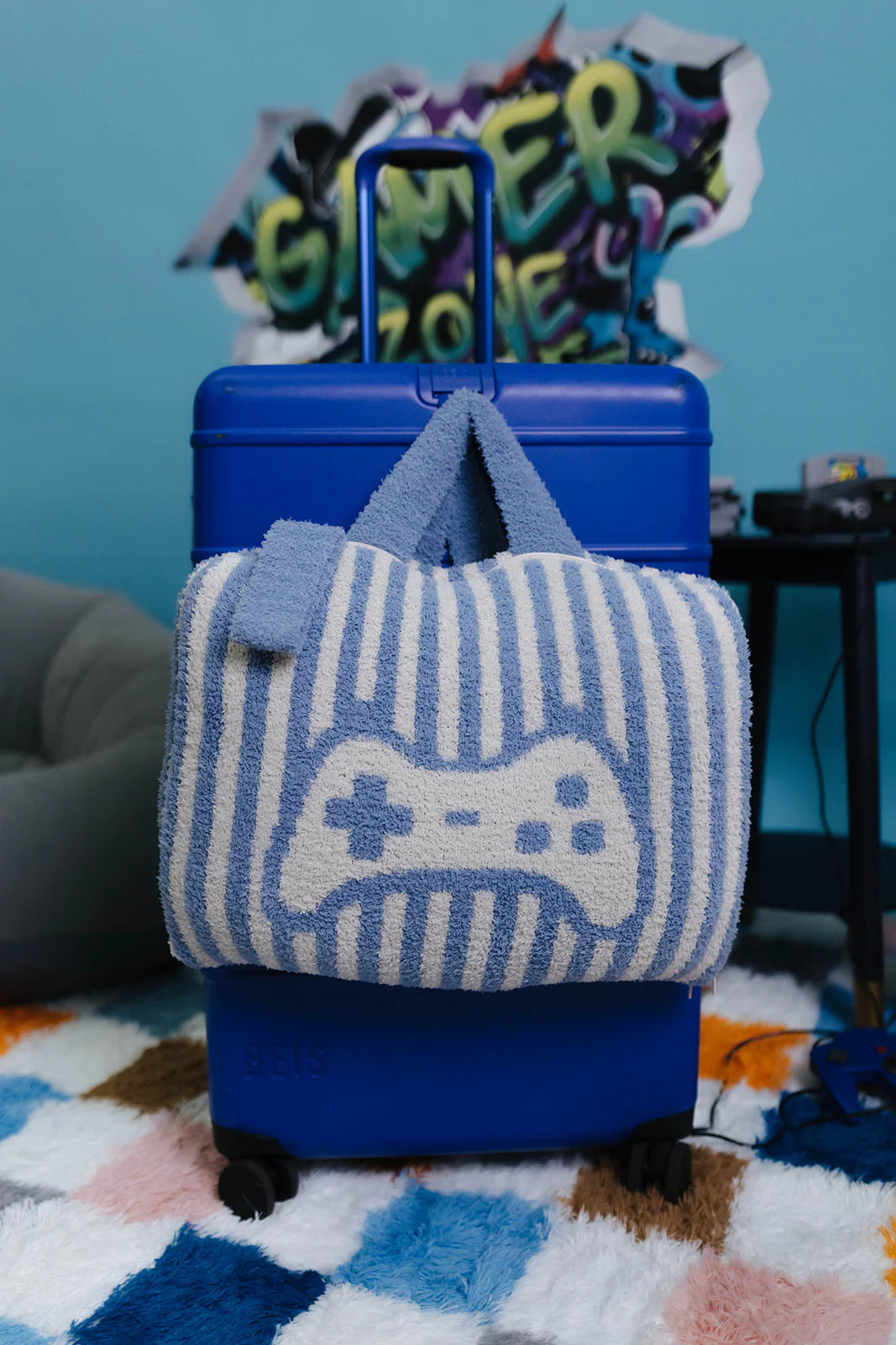 Gaming Backpack/Wristlet Quillow (50*60) | Staykation