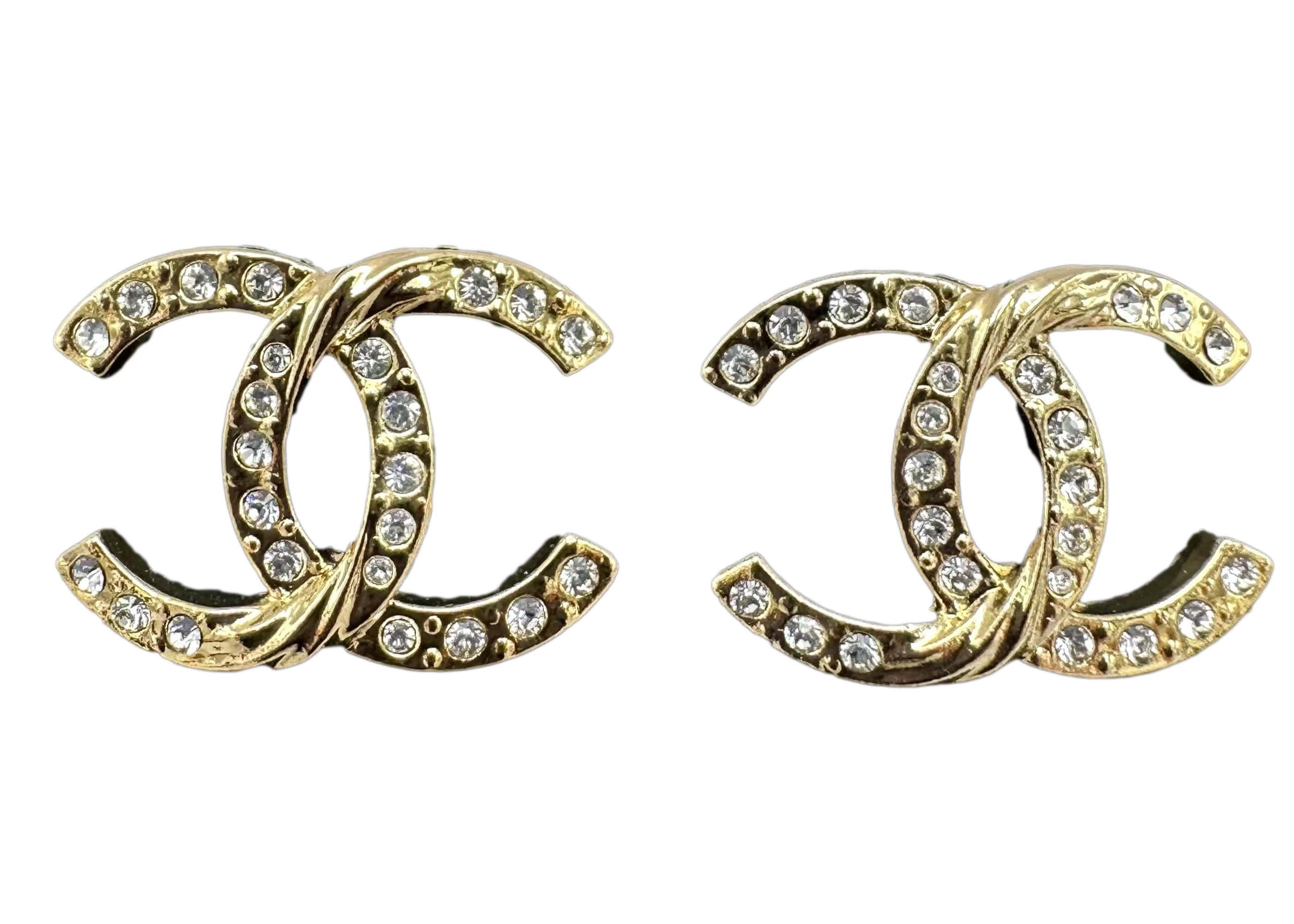 Women's Chanel CC Logo Stud Earrings ABA157 in Gold/Crystal | StockX