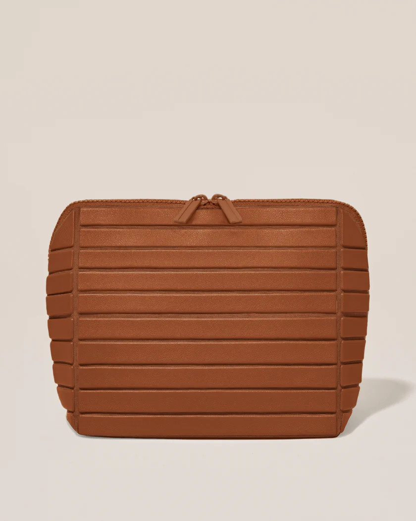 the vicuna traveller | Parallelle