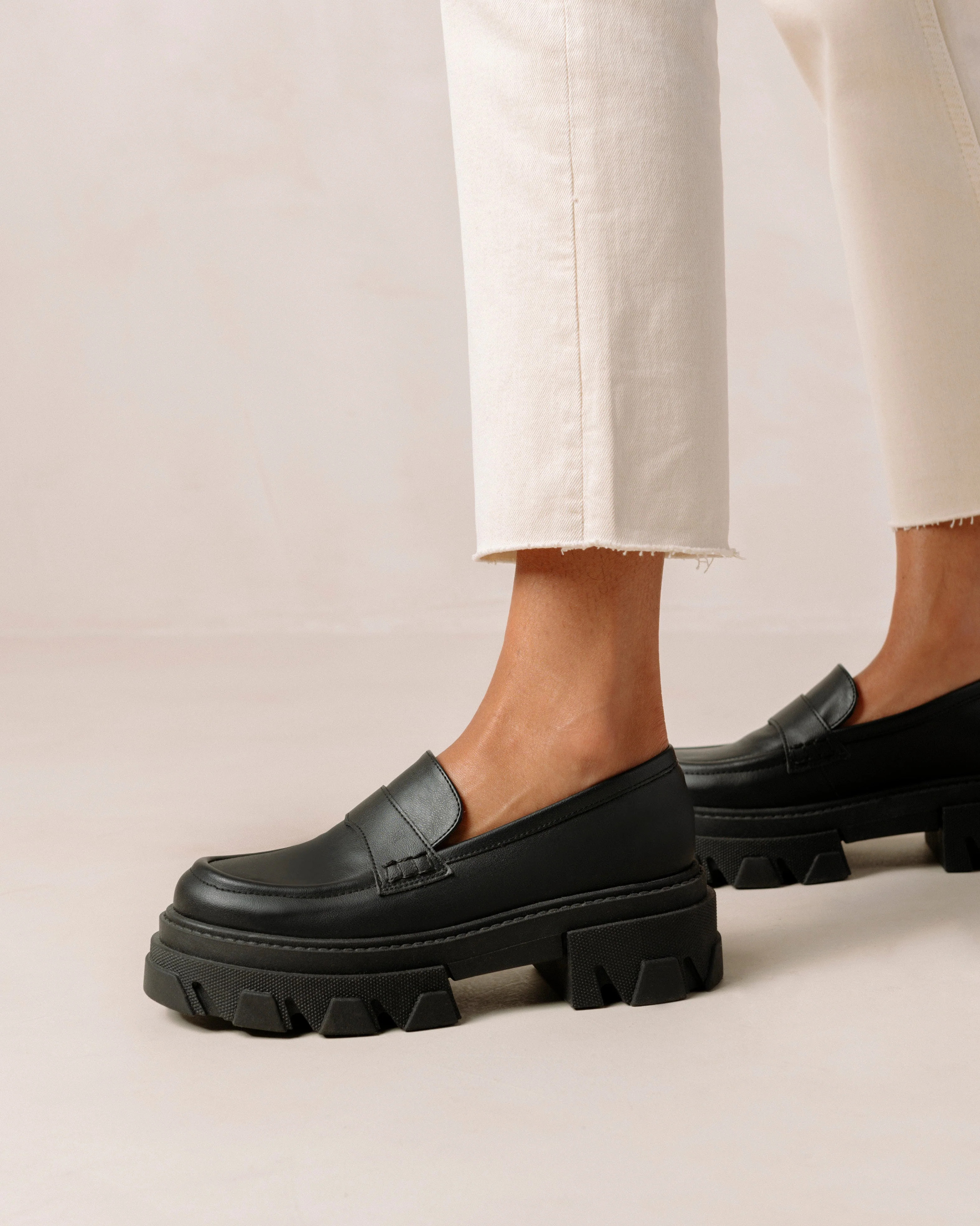 Trailblazer Corn - Black Vegan Leather Loafers | Alohas FR