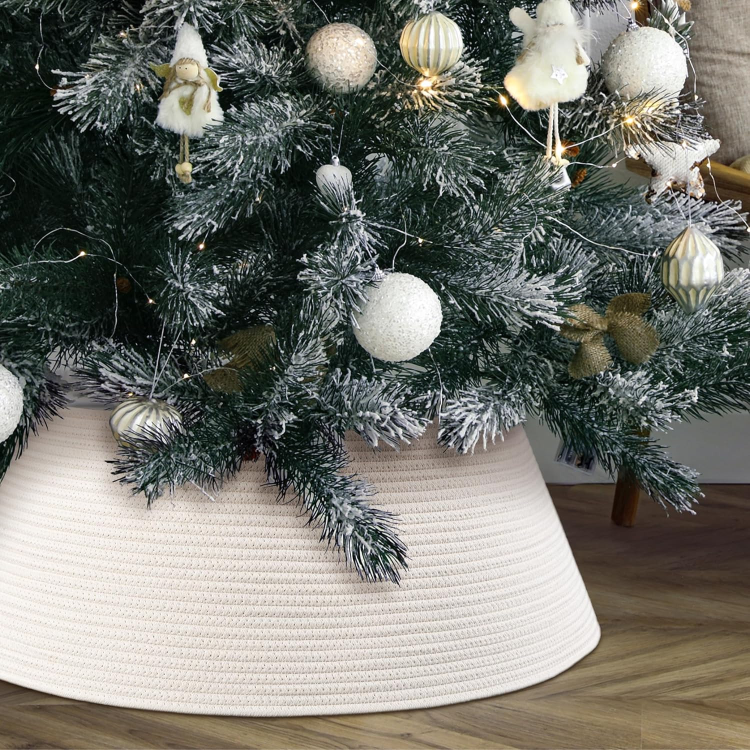 Beautiful Christmas Tree Collar - Modern 28" Cotton Rope Tree Ring - Easy to Set Up Christmas Ski... | Amazon (US)