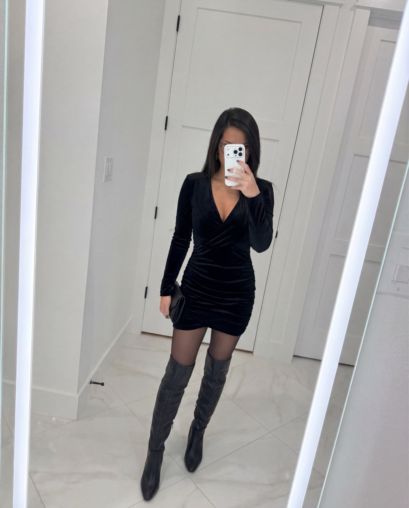 Velvet dress season 🖤

#LTKPetite #LTKFindsUnder100 #LTKHoliday