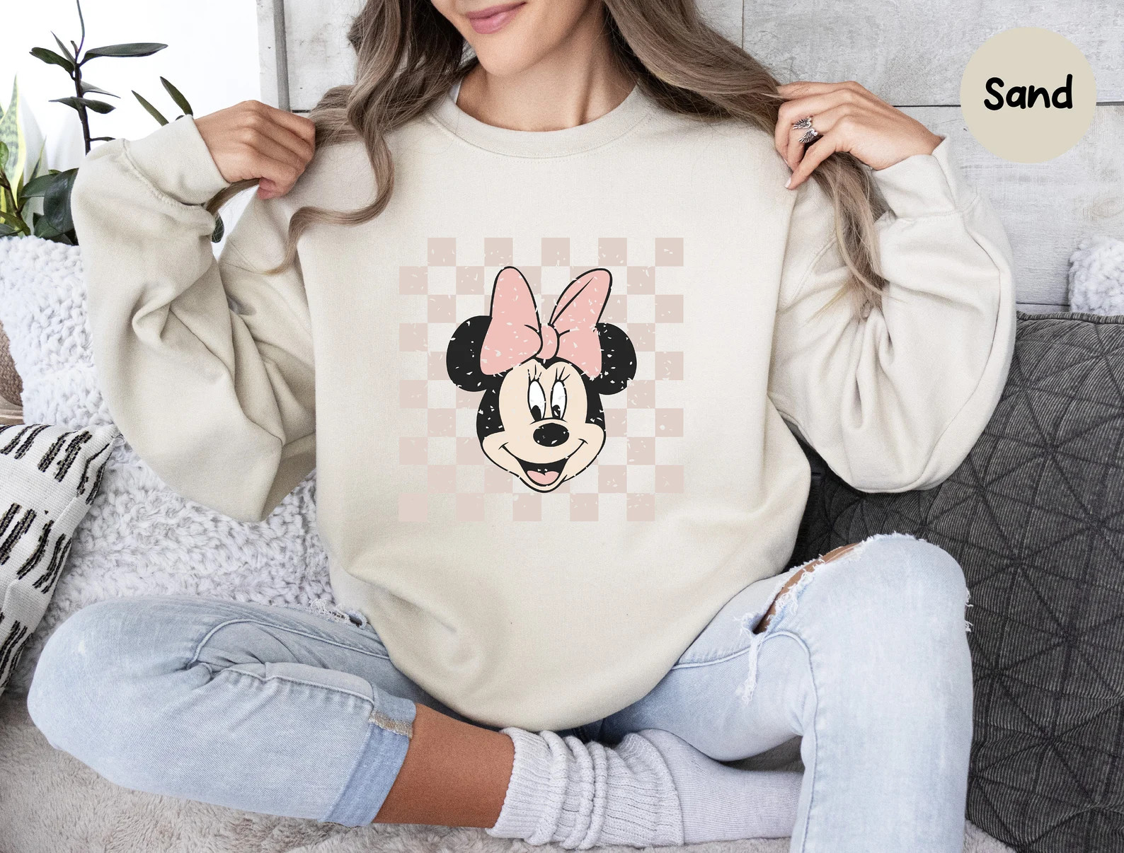 Retro Minnie Sweatshirt, Minnie Mouse Sweatshirt, Checkered Disney Sweatshirt, Disney Girl Trip, ... | Etsy (US)