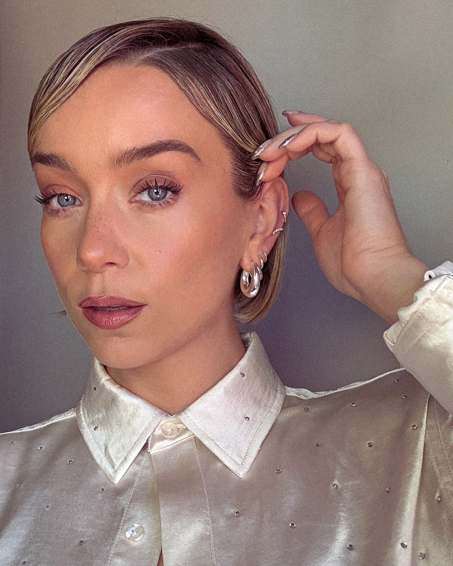 Winter look. This Good American top is 🔥 Pairs well with slicked back hairstyle 😉 

#LTKGiftGuide #LTKStyleTip #LTKBeauty