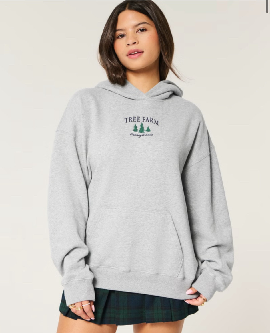 Christmas sweatshirt on sale 🎄🎄

#LTKGiftGuide #LTKSeasonal #LTKSaleAlert