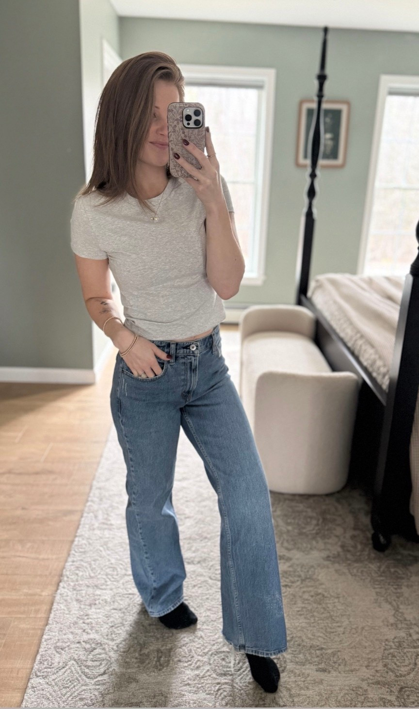 Abercrombie 90s relaxed Jean and a&f essentials baby tee.
Size 27 jeans medium top!

#LTKSaleAlert #LTKStyleTip #LTKSeasonal

#LTKSpringSale #LTKSaleAlert