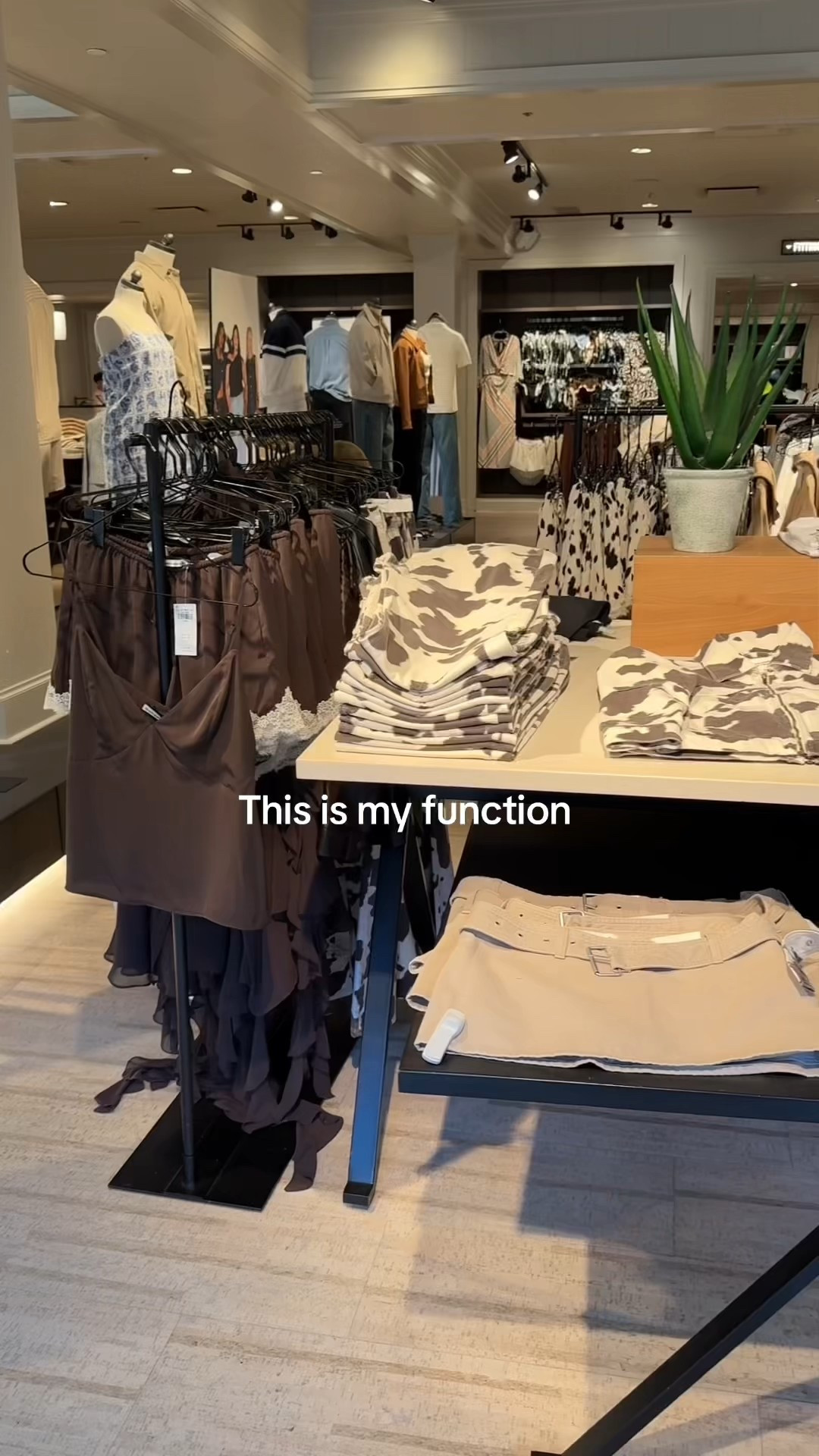 Size XS: red top, linen dress skort & NYC crewneck 
Size S: black skort & striped cardigan, & 26 R in both jeans/jean skirt 


Abercrombie & fitch clothes, Abercrombie clothes, Abercrombie spring, spring clothes, spring outfits, crewnecks women, women spring clothes 