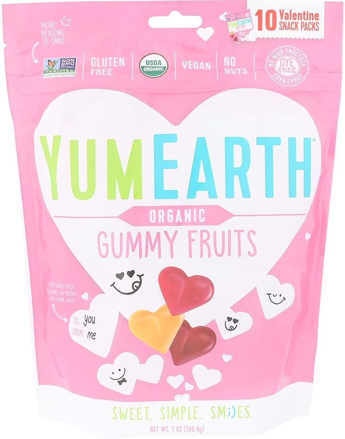 YumEarth Valentines Gummy Fruits, 10 Snack Packs (7 Ounces each) | Amazon (US)