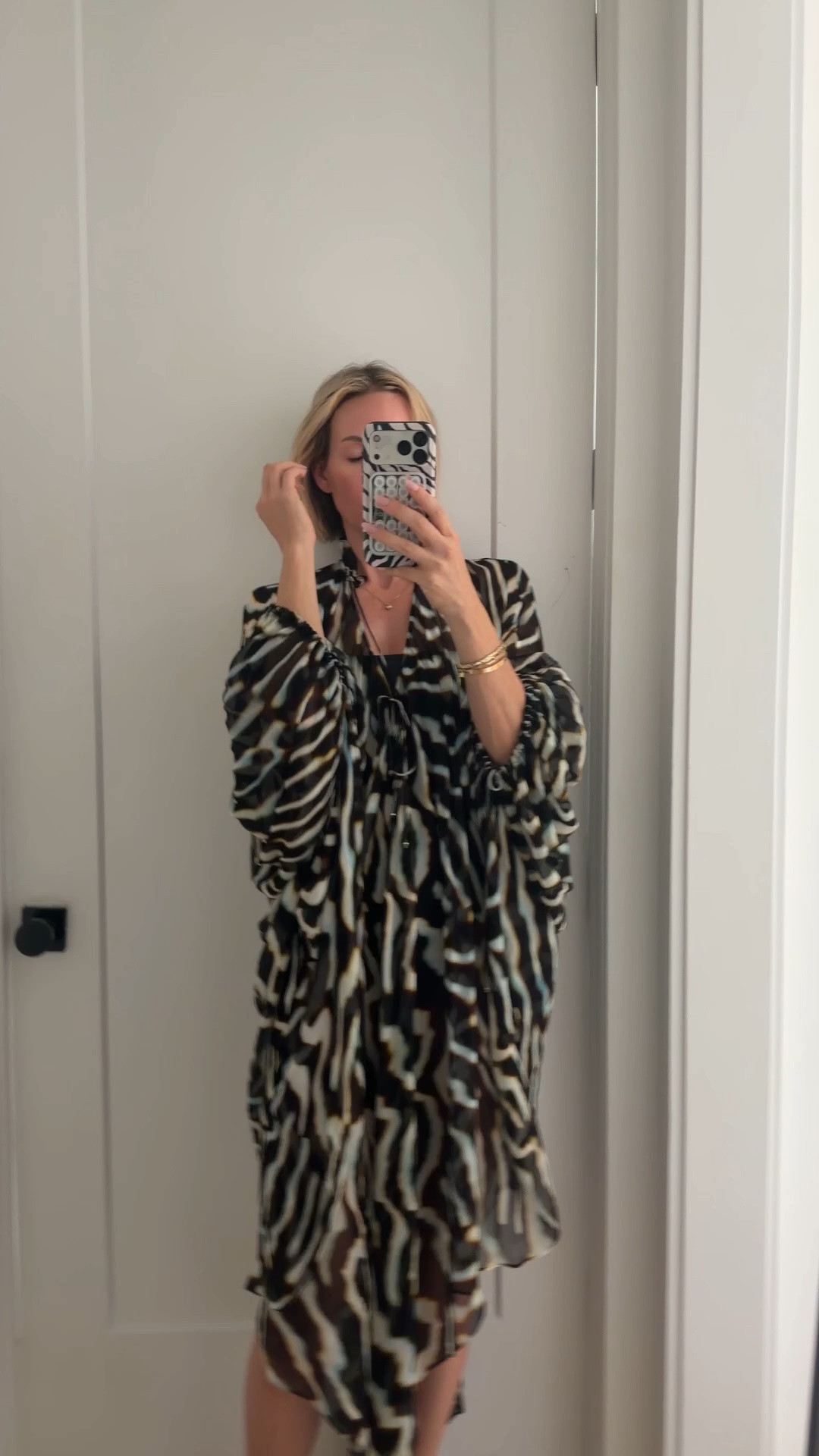 It’s one size fits all

@ratandboa

#LTKootd #LTKTravel #LTKdayinmylife