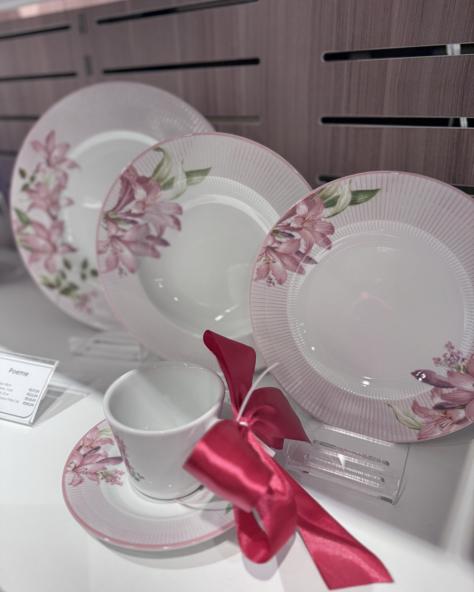 Aparelhos de jantares da Tramontina simplesmente divinos ! 🍽️