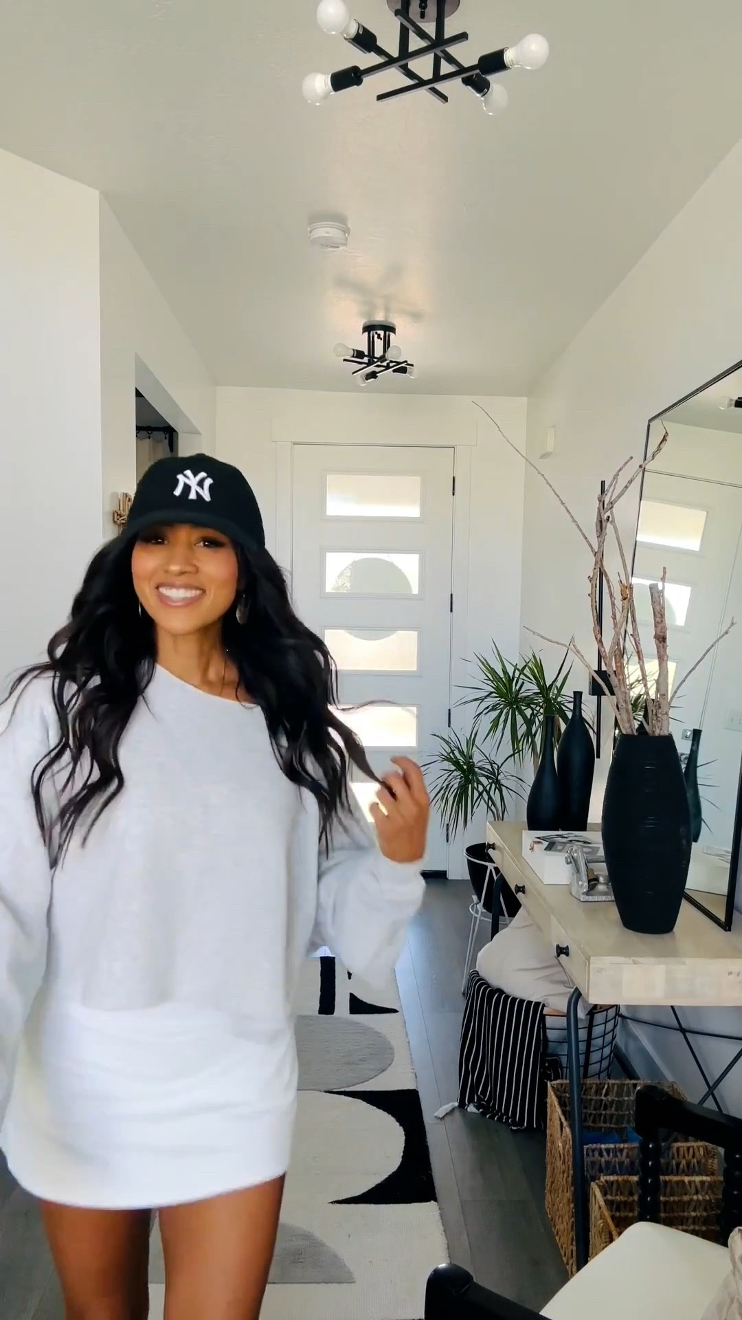 Sporty + casual fit today 🤍⚾
	•	Hat: Aritzia Yankees Cap
	•	Top: Cut-off sweatshirt (linked a similar one)
	•	Skirt: Lulu Align mini skirt (SO comfy & easy to style)
	•	Shoes: Classic New Balance sneakers (forever my go-to)

Linked all the pieces + a few lookalikes in case sizes are gone!

#LTKstyle #OOTD #Aritzia #Lululemon #NewBalance #LTKfit