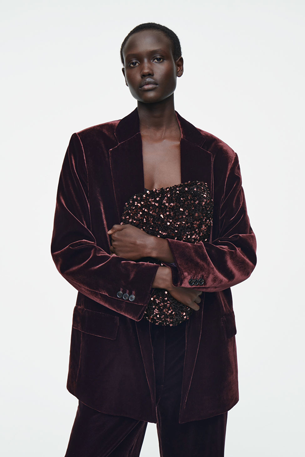 OVERSIZED SEQUINED FRAMED CLUTCH | COS (US)