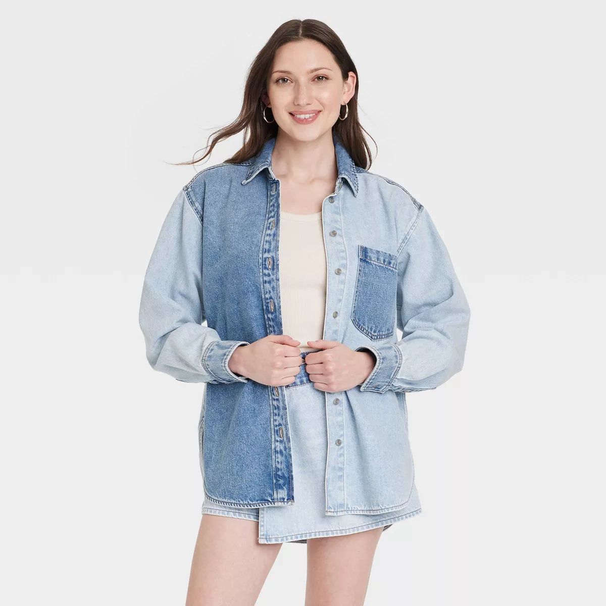 Women's Long Sleeve Two Tone Oversized Boyfriend Denim Shirt - Universal Thread™ Light Wash | Target