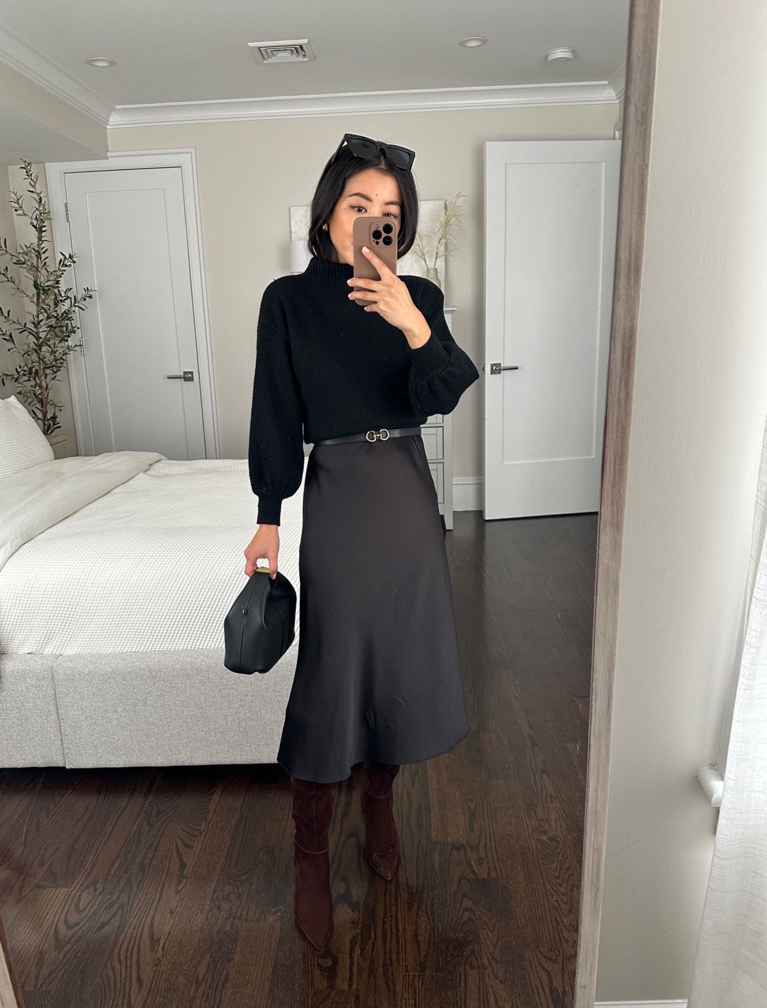 How to style a slip skirt for cold weather

• SM knee high suede boots size 5. These are fairly petite friendly on me with a gap at the opening but fits better than most options I’ve tried in terms of calf height and width! The look is classic and elongating. 

Note that the calf size increases as the foot size goes up - be sure to check the detailed measurements on their website 

• similar quince alpaca sweater linked that I also own , cozy with a similar shape that I own in Xs. My exact sweater is old Amazon 

• edited pieces mini belt xxs sold on editedpieces.com

• the drop slip skirt xxs, measures 12.4” across the waist elastic waistband 

Polene bag
Cozy winter work or weekend outfit 


#LTKfindsunder100 #LTKSeasonal #LTKshoecrush