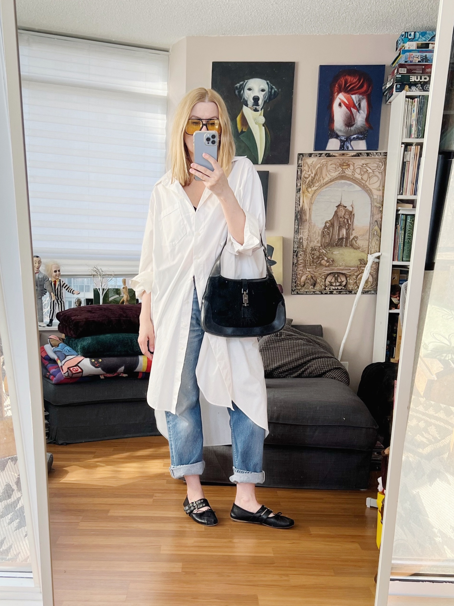 With every increase in temperature degree I can feel my personal style being siphoned out of my soul 😫😂
Jeans, bag, ballet flats all vintage/secondhand.
•
.  #StyleOver40  #miumiuflats  #vintagelevis #vintagegucci  #oversized #thriftFind  #secondhandFind #FashionOver40  #MumStyle #genX #genXStyle #shopSecondhand #genXInfluencer #WhoWhatWearing #genXblogger #secondhandDesigner #Over40Style #40PlusStyle #Stylish40s #styleTip  #HighStreetFashion #StyleIdeas


#LTKFind #LTKshoecrush #LTKstyletip
