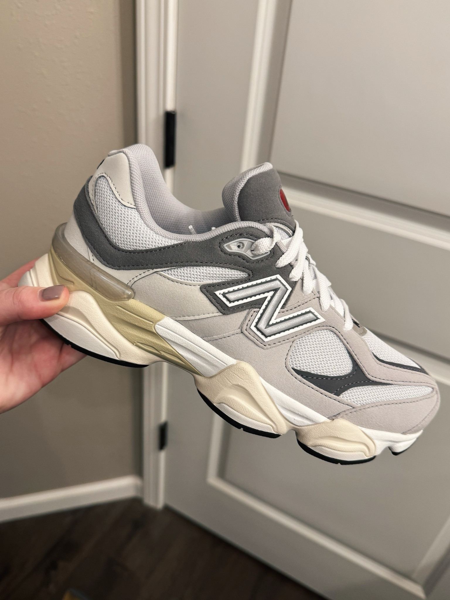 New Balance 9060 🔘

#LTKfitness #LTKMostLoved #LTKshoecrush