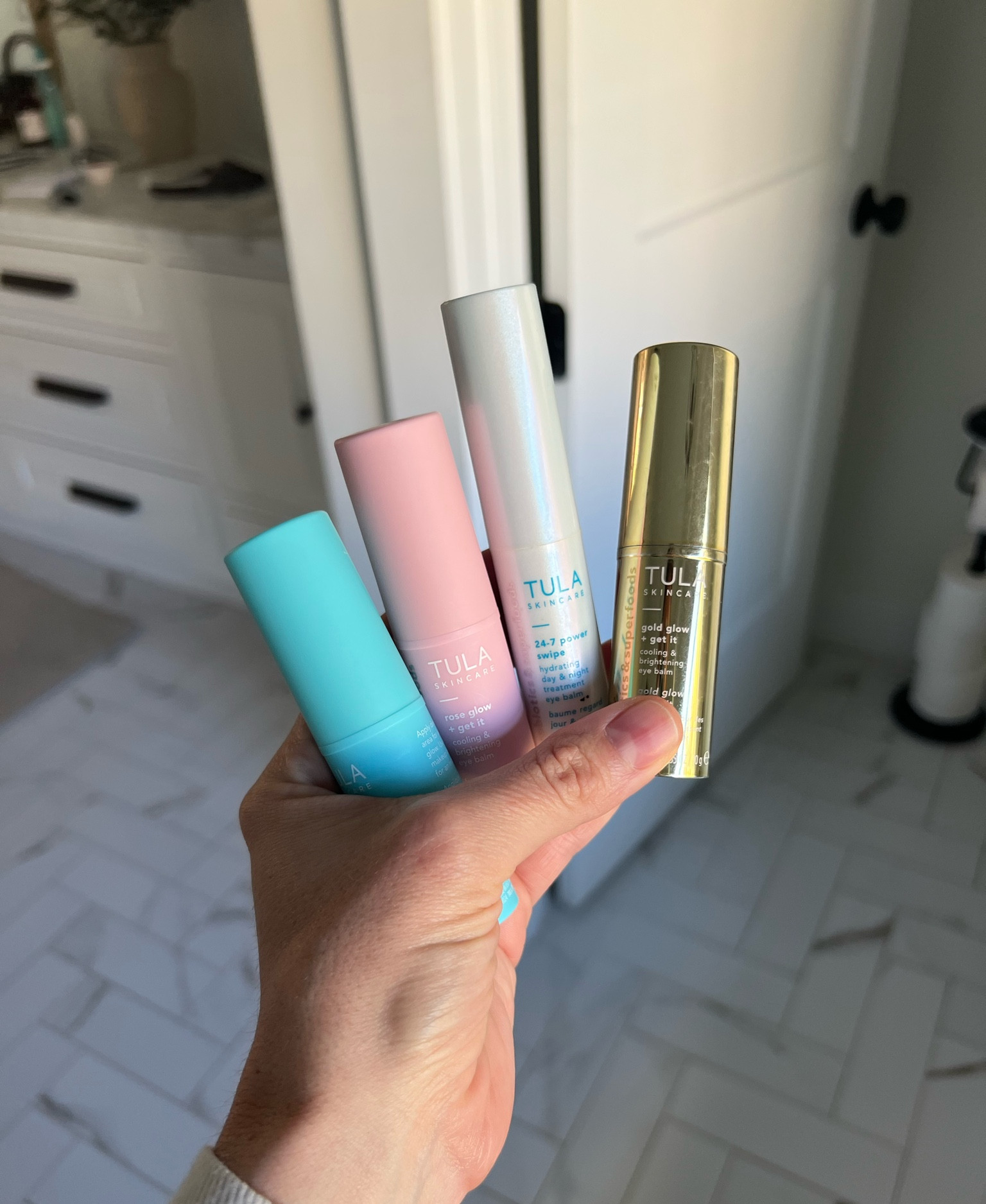 50% off tula eye sticks!!! Today only! The gold one is my fav ✨👏🏼

#LTKBeauty #LTKGiftGuide #LTKBump