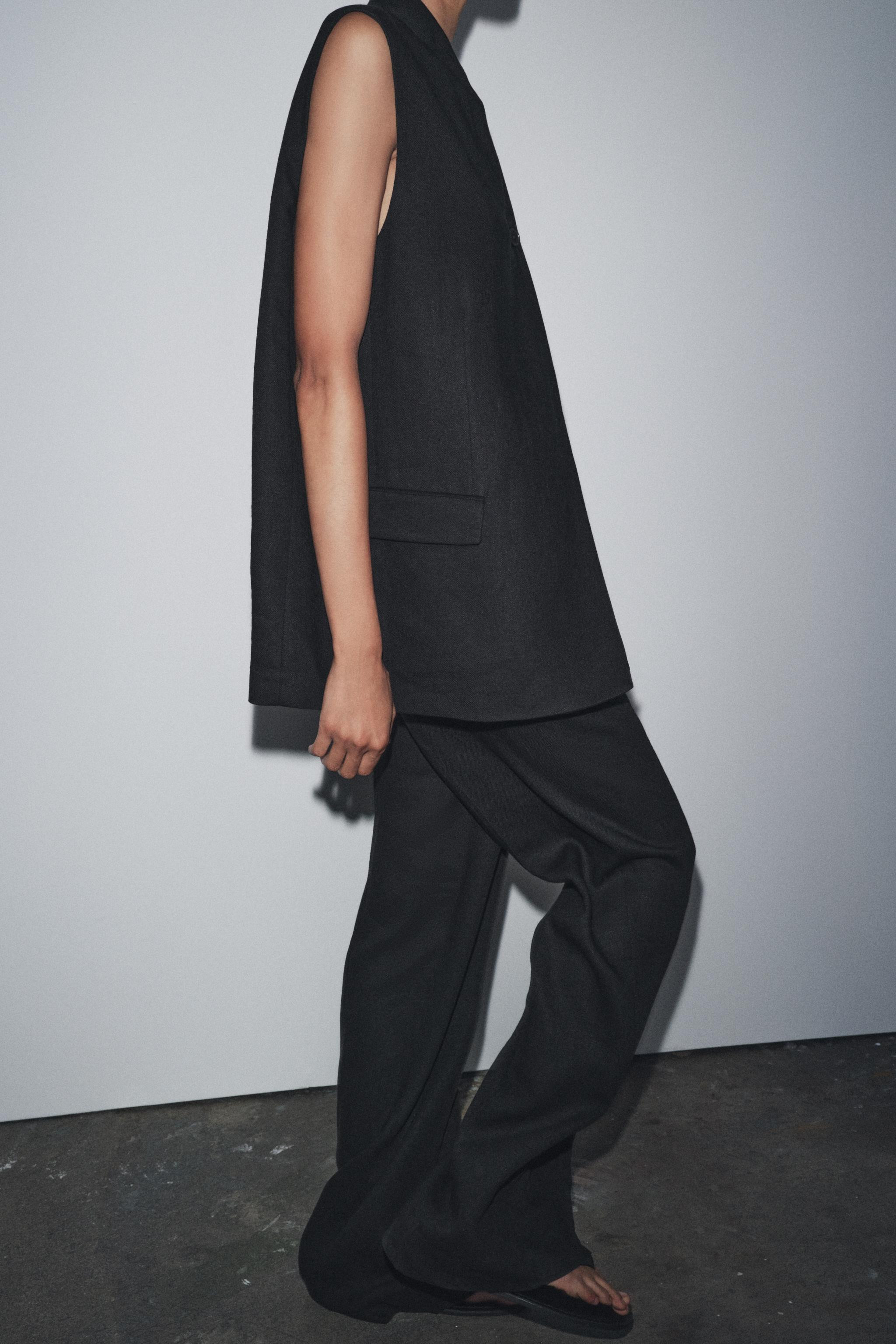 ZARA WOMAN COLLECTIONStraight blazer with lapel collar and long sleeves with vent and buttons. Fl... | Zara US