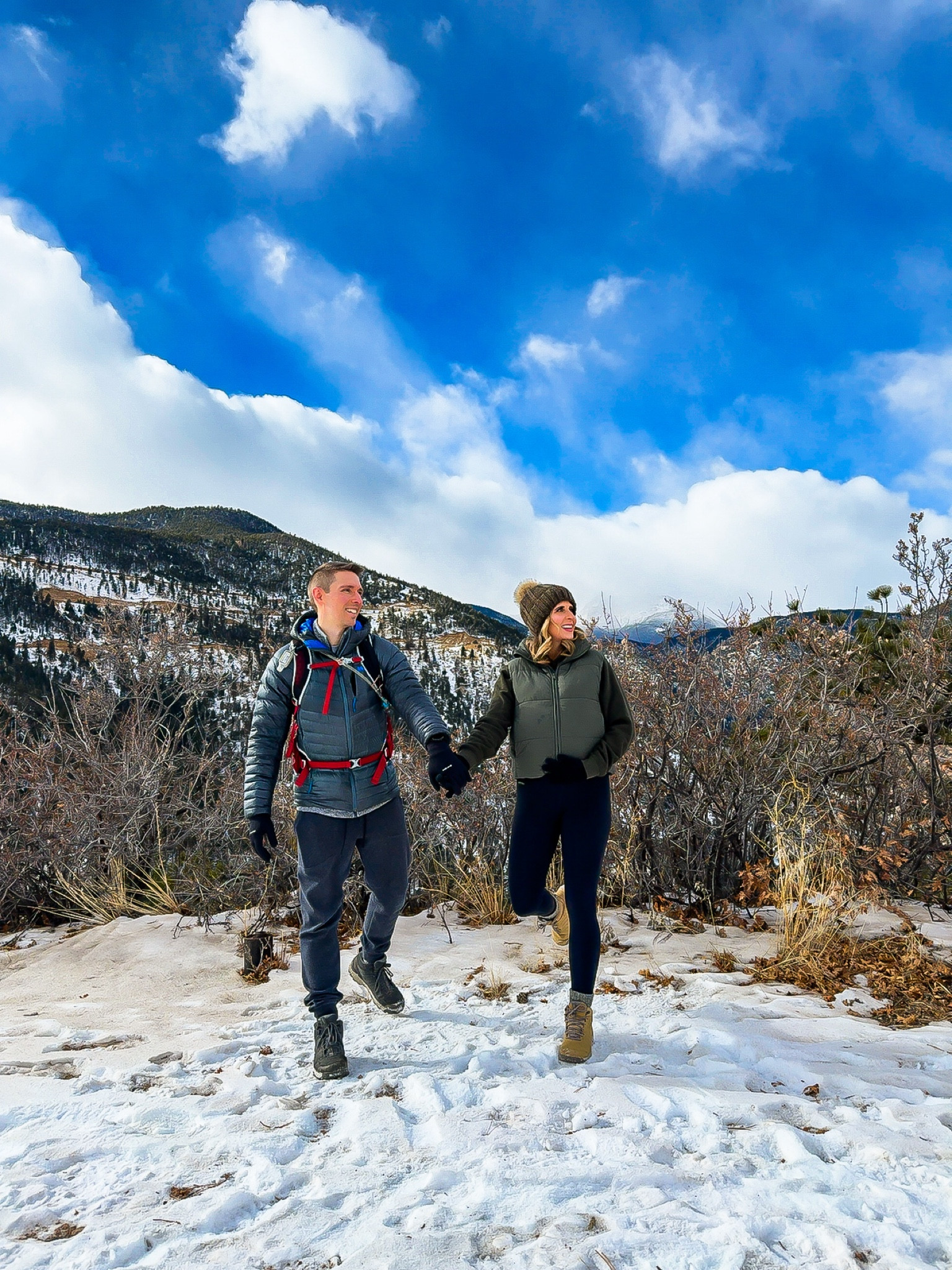 Winter hiking 

Bump friendly outfit 
Activewear 
Winter outfits 
Winter vest 

#LTKfindsunder50 #LTKbump #LTKfitness