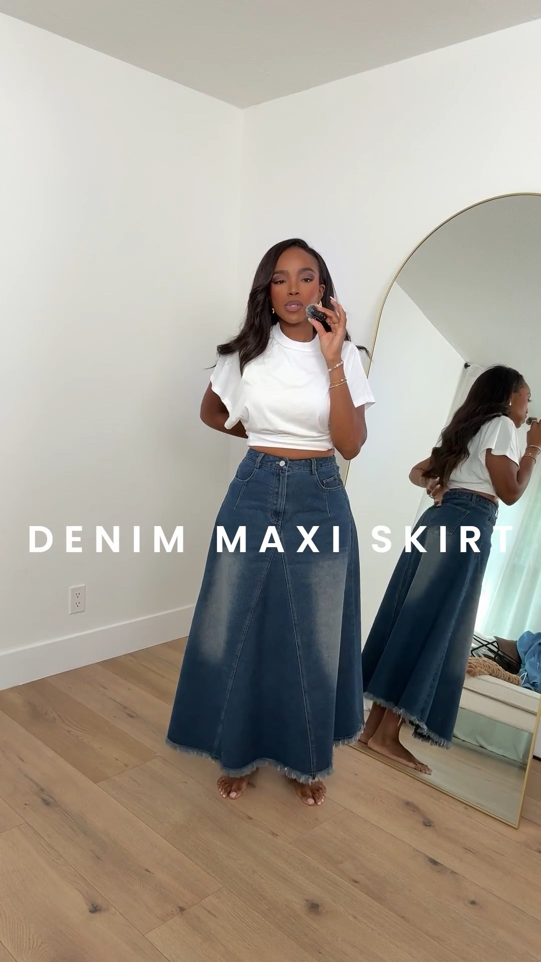 ✨ Denim Done Right — This high-rise denim maxi skirt is a fall staple that blends comfort and polish effortlessly. Styled with a cropped white tee for a laid-back vibe, but you can easily dress it up with a bodysuit or blazer for a more refined look. The subtle frayed hem keeps it casual yet chic.  

Perfect for: coffee dates, weekend outings, or casual Fridays.  

📏 Sizing: Wearing size small in both pieces — true to size with a structured fit on the waist.  

Save this post to revisit later and shop the look instantly on the app.  

Follow my Instagram @kirasfashionfinds on the @shop.LTK app to view this post and get my exclusive app-only content!  

denim maxi skirt outfit, casual fall fashion, weekend outfit inspo, elevated basics, minimal fall style

#LTKPetite #LTKStyleTip
