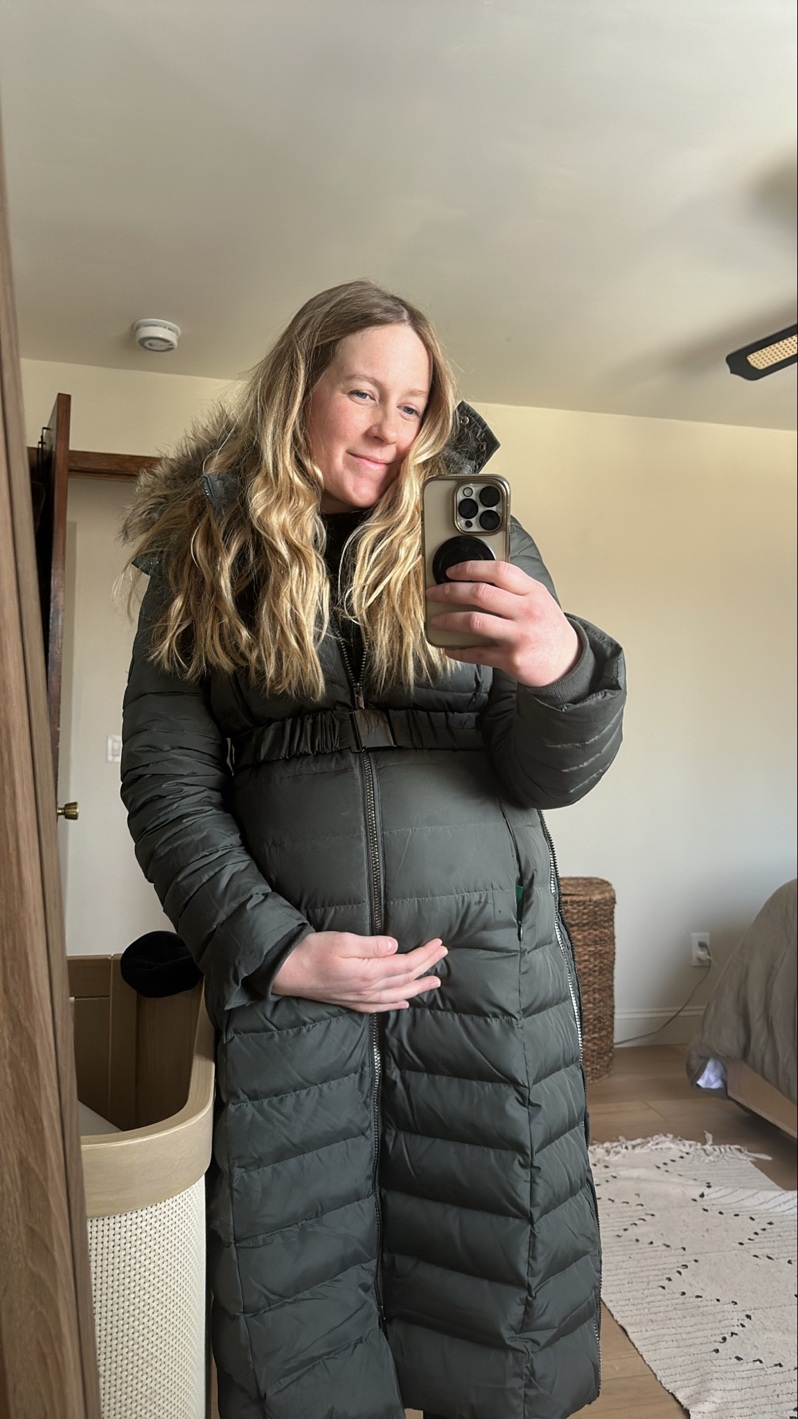 The perfect cozy maternity jacket🥰 I’ve gotten so many compliments on it this winter and I love that I can wear it postpartum too! 

#LTKbump #LTKbaby #LTKSeasonal