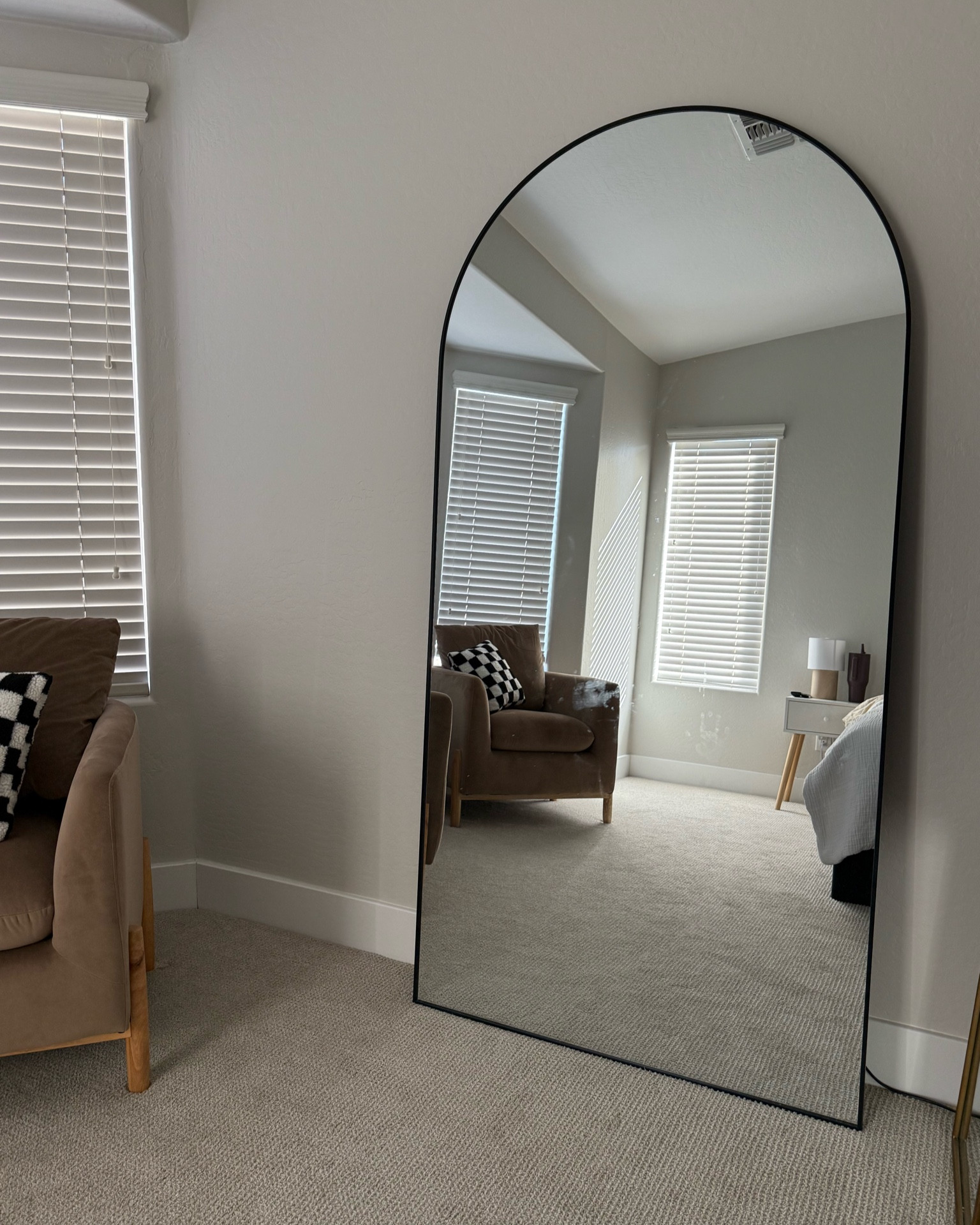 the best size mirror 

#LTKHome