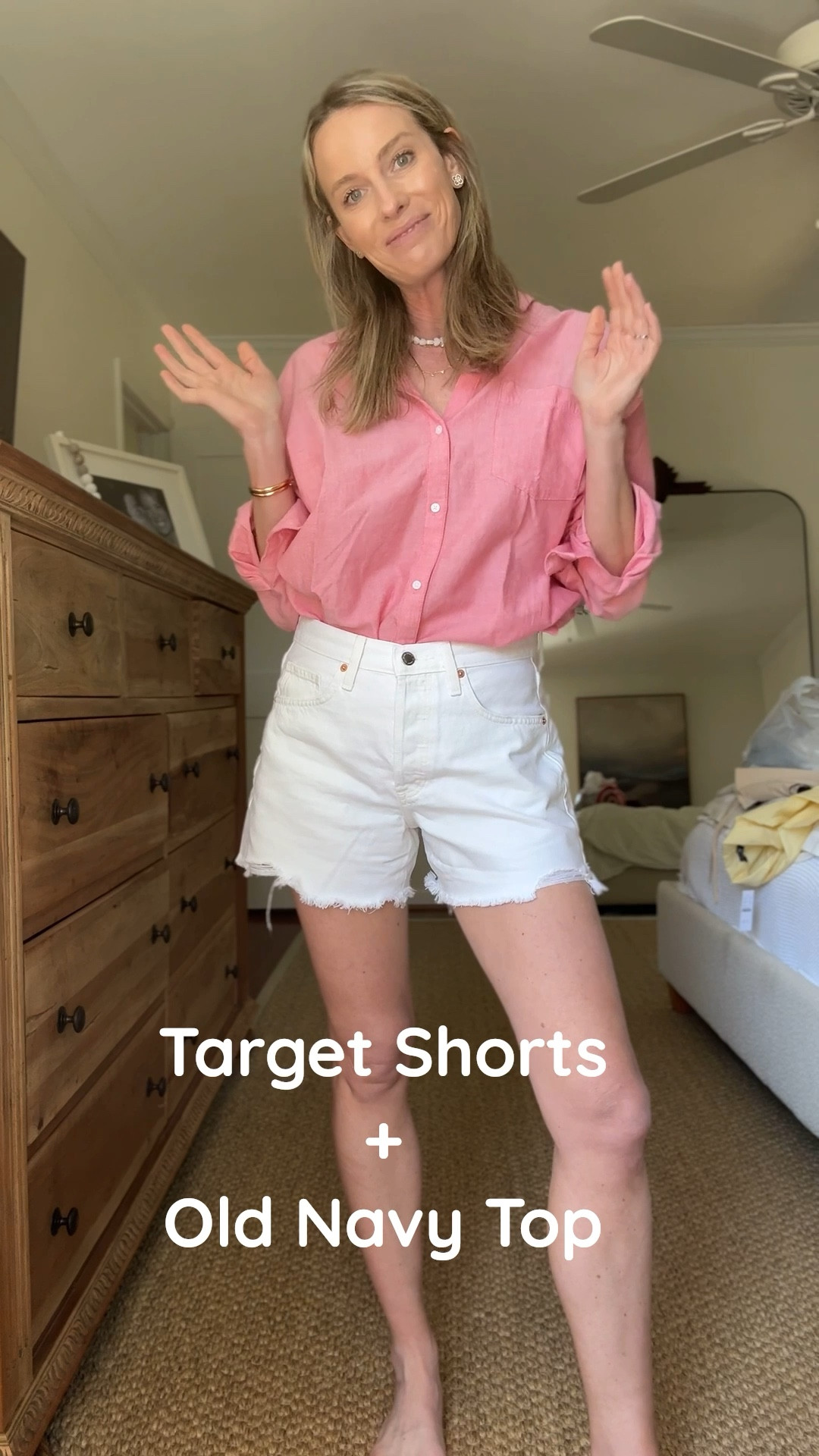 Loving this spring look! I wear a size 6 in shorts but they are roomy! Which I like :) true to size would work for you if you don’t like that roomy type of fit. Size small old navy top 🩷