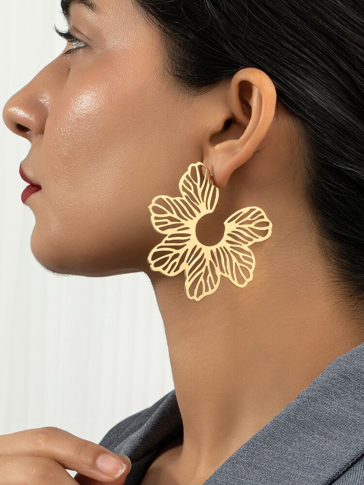 Flower Design Cuff Hoop Earrings | SHEIN