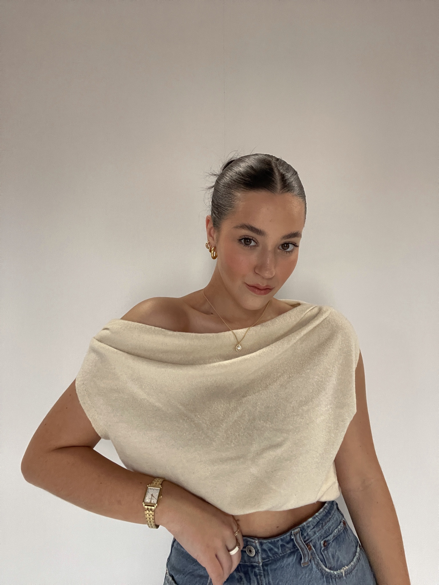 A timeless top that still makes a statement !

#LTKfindsunder100 #LTKworkwear #LTKMostLoved