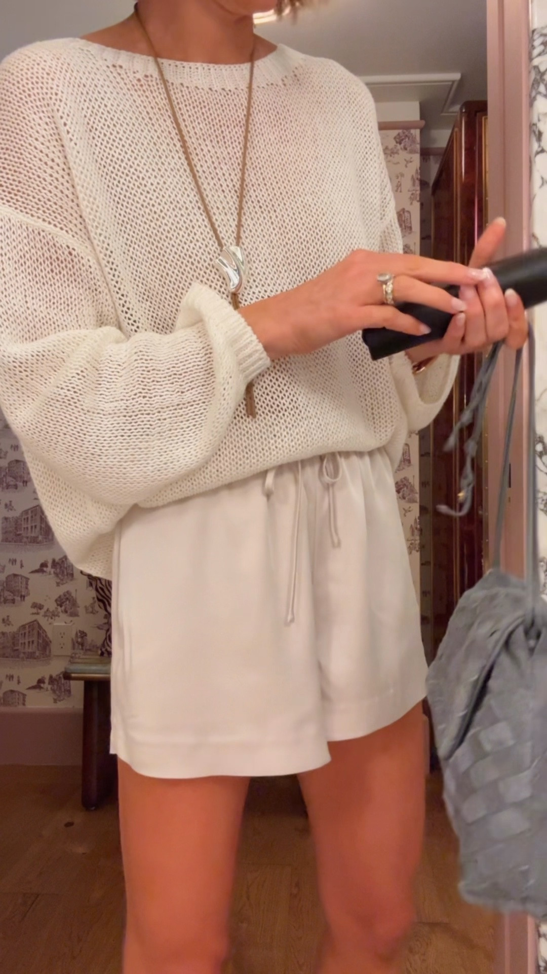 Love these satin shorts from @Aritzia I'm wearing size small