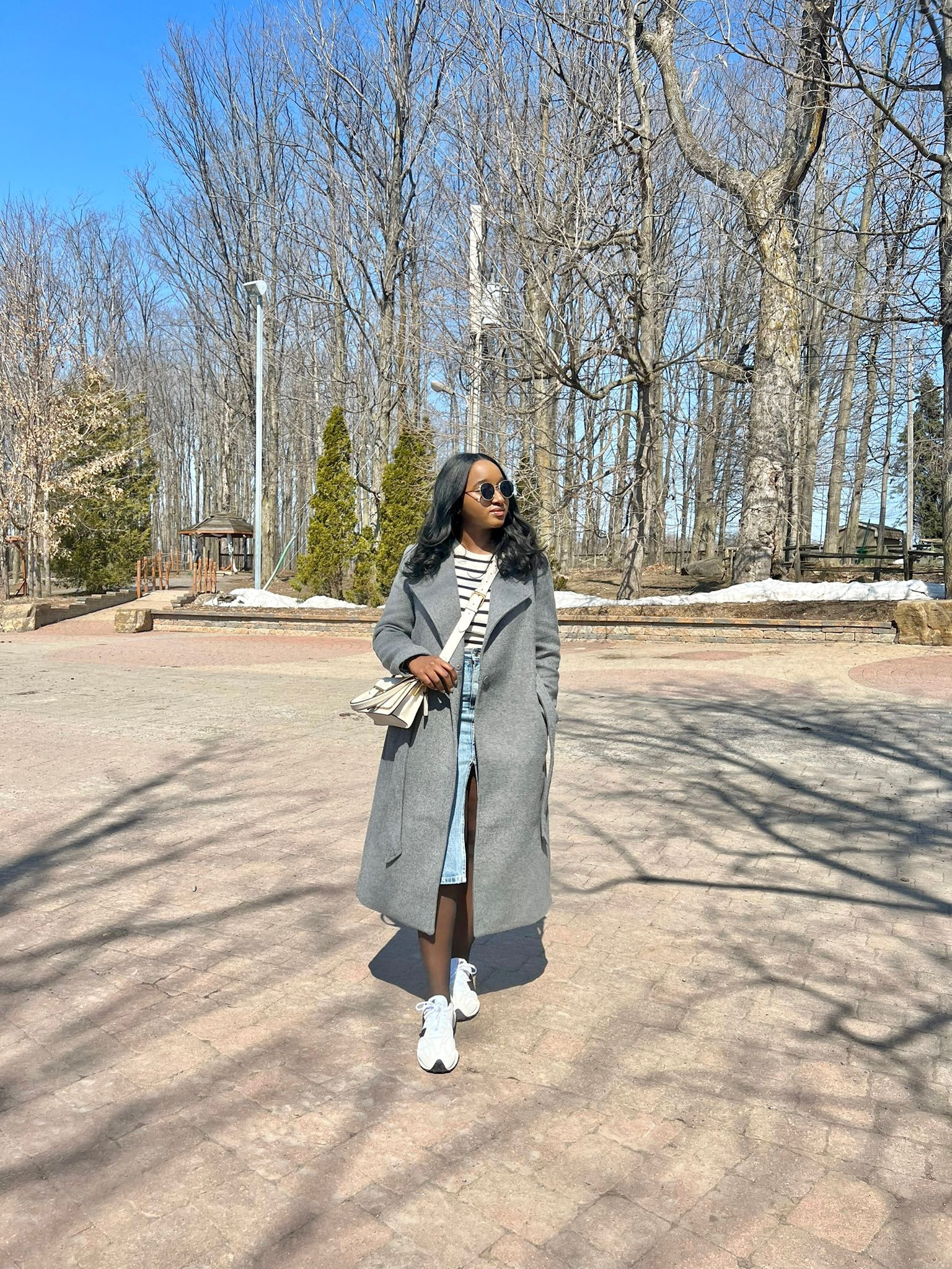 Casual look
Street style
New-Yorker look
Parisian look
Denim skirt 
New balance sneakers 


#LTKfit #LTKstyletip #LTKunder100