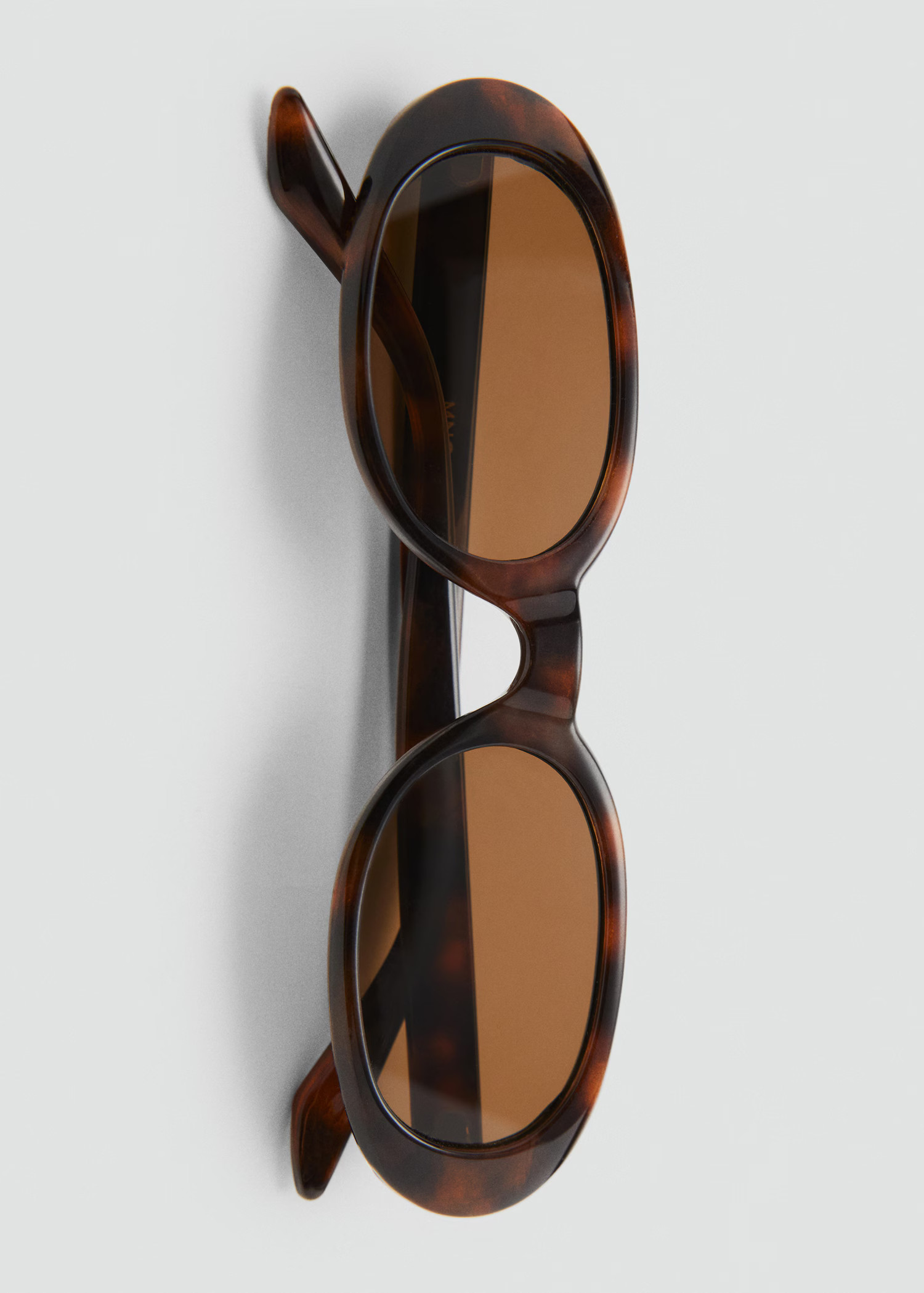 Oval-frame sunglasses - Women | MANGO United Kingdom | MANGO (UK)