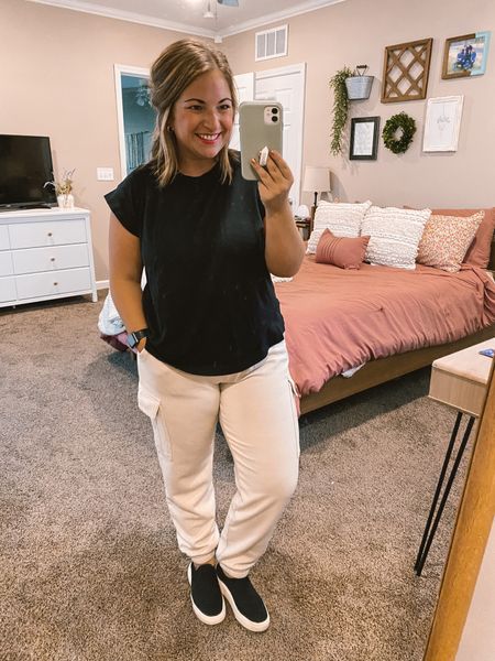 sneakers: super old, but linking similar ones below!
joggers: fit true to size // wearing a medium
muscle tee: fits true to size // wearing a medium

#LTKfindsunder50 #LTKmidsize #LTKstyletip