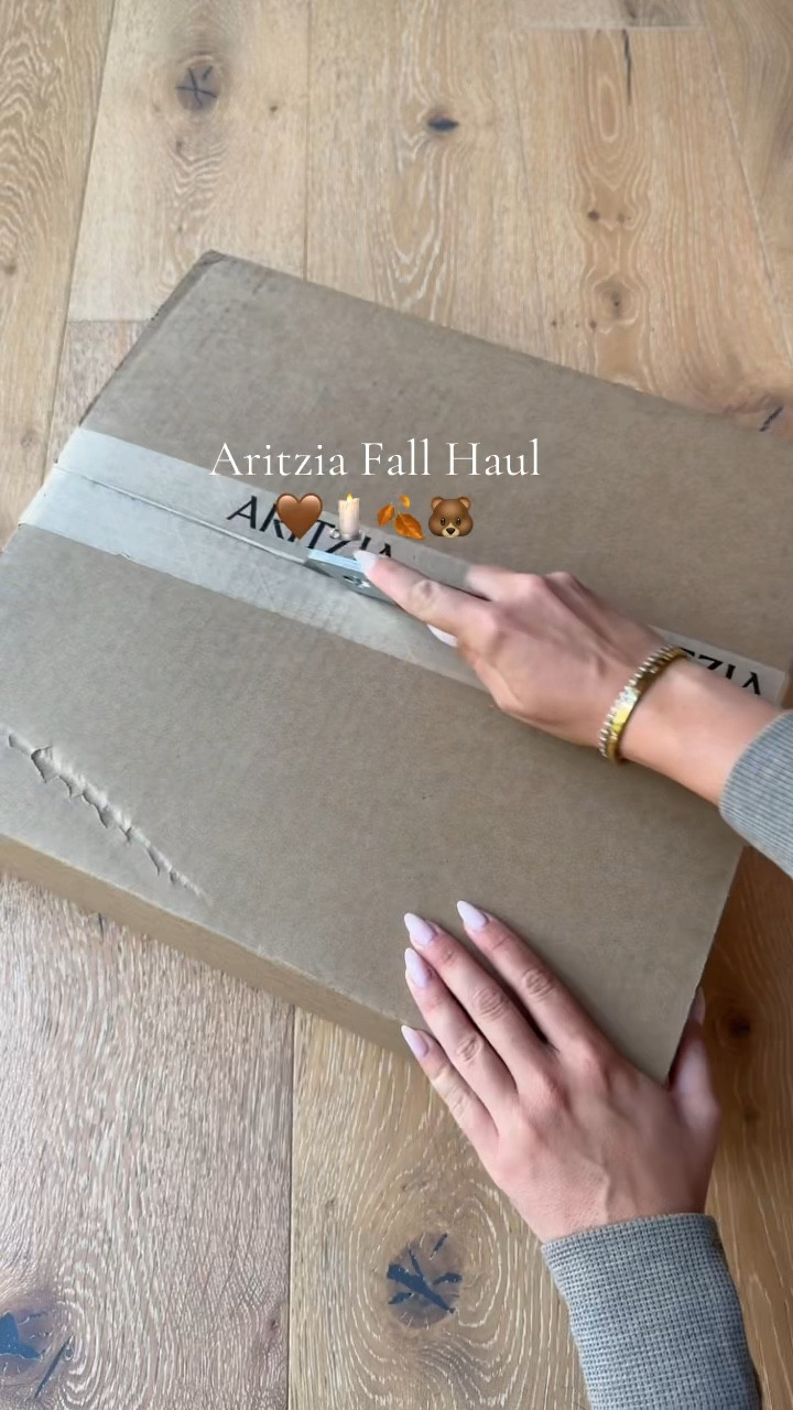 Mini Aritzia Fall Haul 🍂 I will have these linked on my LTK in the Aritzia section! I will post a try on of them soon 🫶🏻

#LTKStyleTip #LTKCon #LTKNYFW