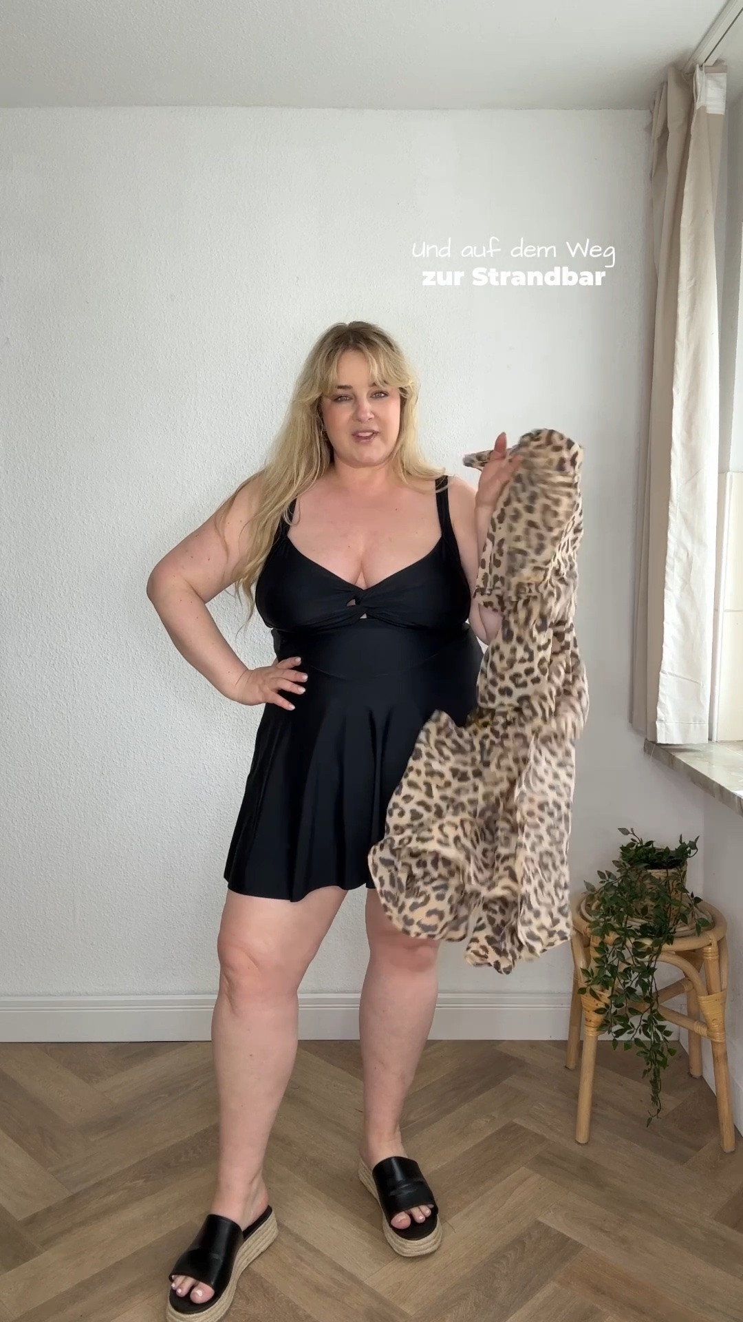 Auf dem Weg zur Strandbar 🌊🐚🏖️ 

#plussizefashion #leo #muster #beachoutfit #curvy #summer

#LTKdeutschland #LTKplussize #LTKsummer