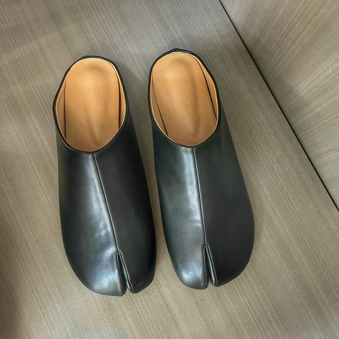 Tabi Shoes for Women, Foldable Tabi Ballet , Black White Tabi Flats Shoes, Handmade New Style Wom... | Etsy (US)