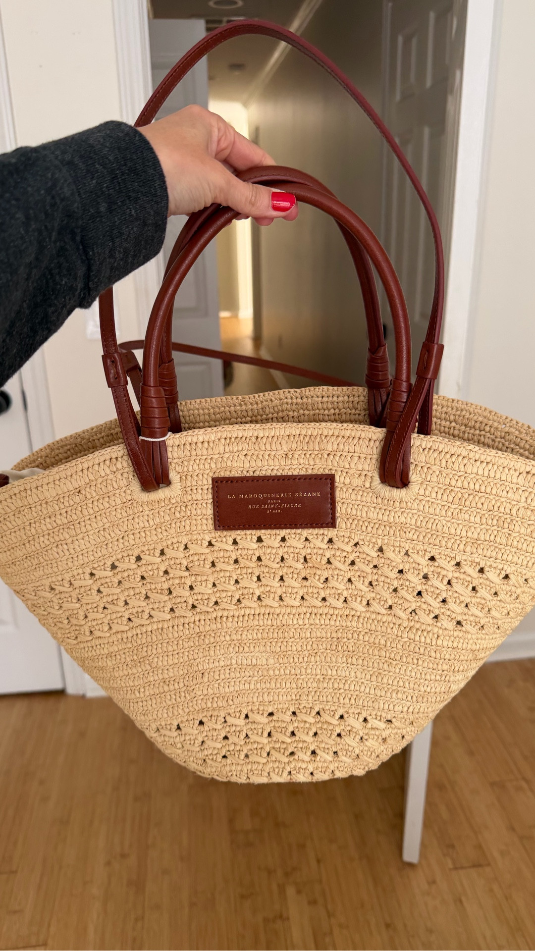 The PERFECT spring summer raffia bag

Sézane Justine basket bag 
#sezane #raffiabag #springbag 

#LTKootd #LTKSeasonal