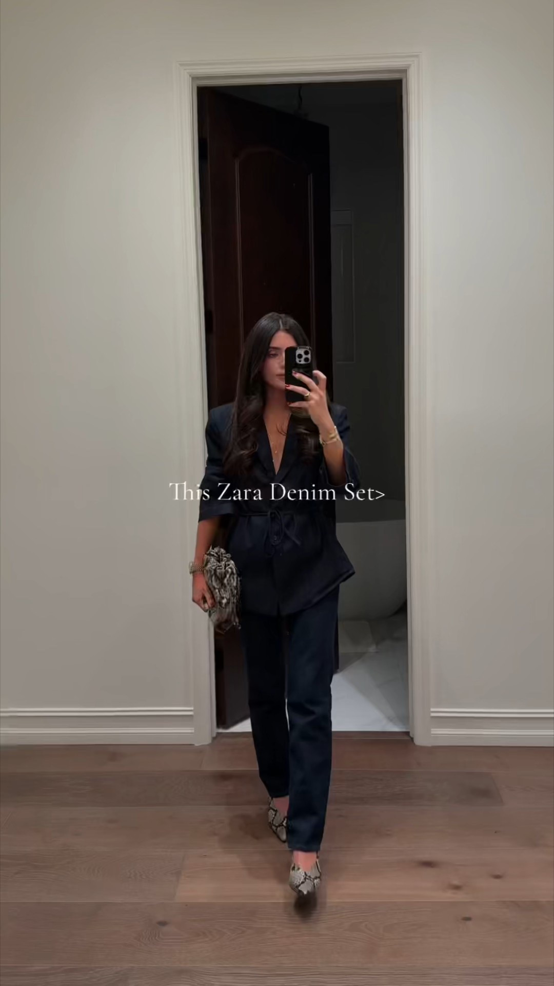 Shoes (Zara) 1242/610/201
Top (Zara) 6929/273/443
Bottoms (Zara) 8727/220/443
Bag COS (old)
Body chain Ettika 

#LTKStyleTip #LTKFindsUnder100 #LTKSaleAlert