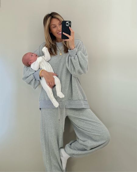 Nap loungewear set - wearing a medium in both pieces - fits oversized 💭 postpartum style 