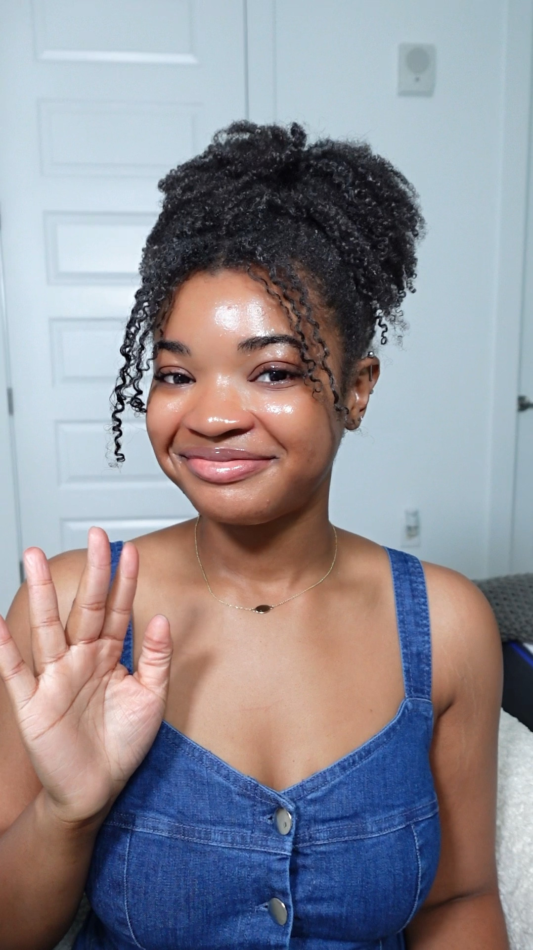 My hyperpigmentation, acne scars, and dark marks VANISHED with this tips😍😍

#LTKStyleTip #LTKBeauty #LTKFindsUnder50