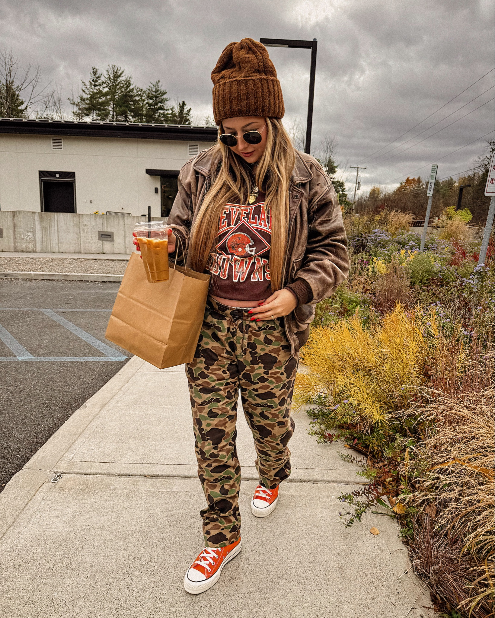 6 months pregnant 🤎 pants are currently on sale!! Wearing a size L!

#LTKSaleAlert #LTKootd #LTKBump