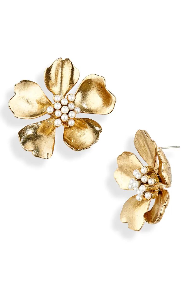 Oscar de la Renta Flower Imitation Pearl Stud Earrings | Nordstrom | Nordstrom