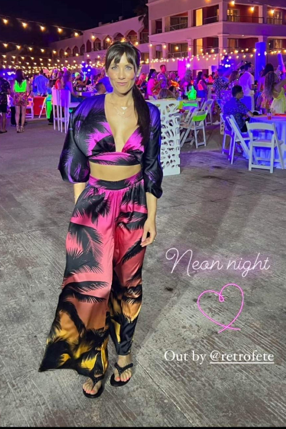 Neon night 🩷🖤💜💛