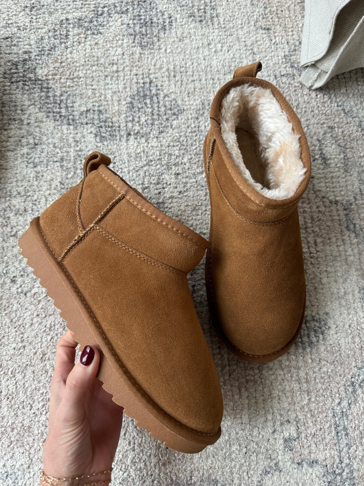 I just got these Amazon Uggs and love them! Currently on sale for under $50! 


Loverly grey, gifts for her, boots, shoes 

#LTKShoeCrush #LTKSaleAlert #LTKGiftGuide