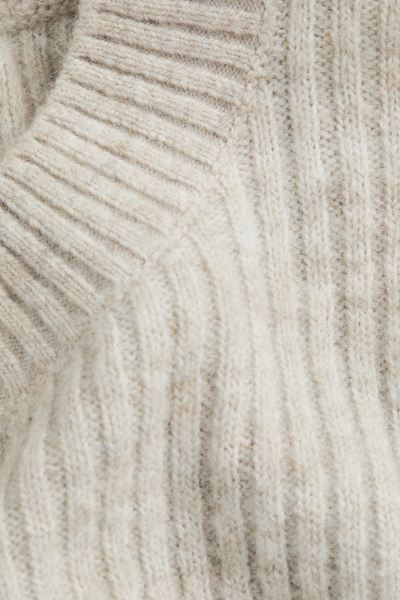 Gerippter Pullover | H&M (DE, AT, CH, NL, FI)