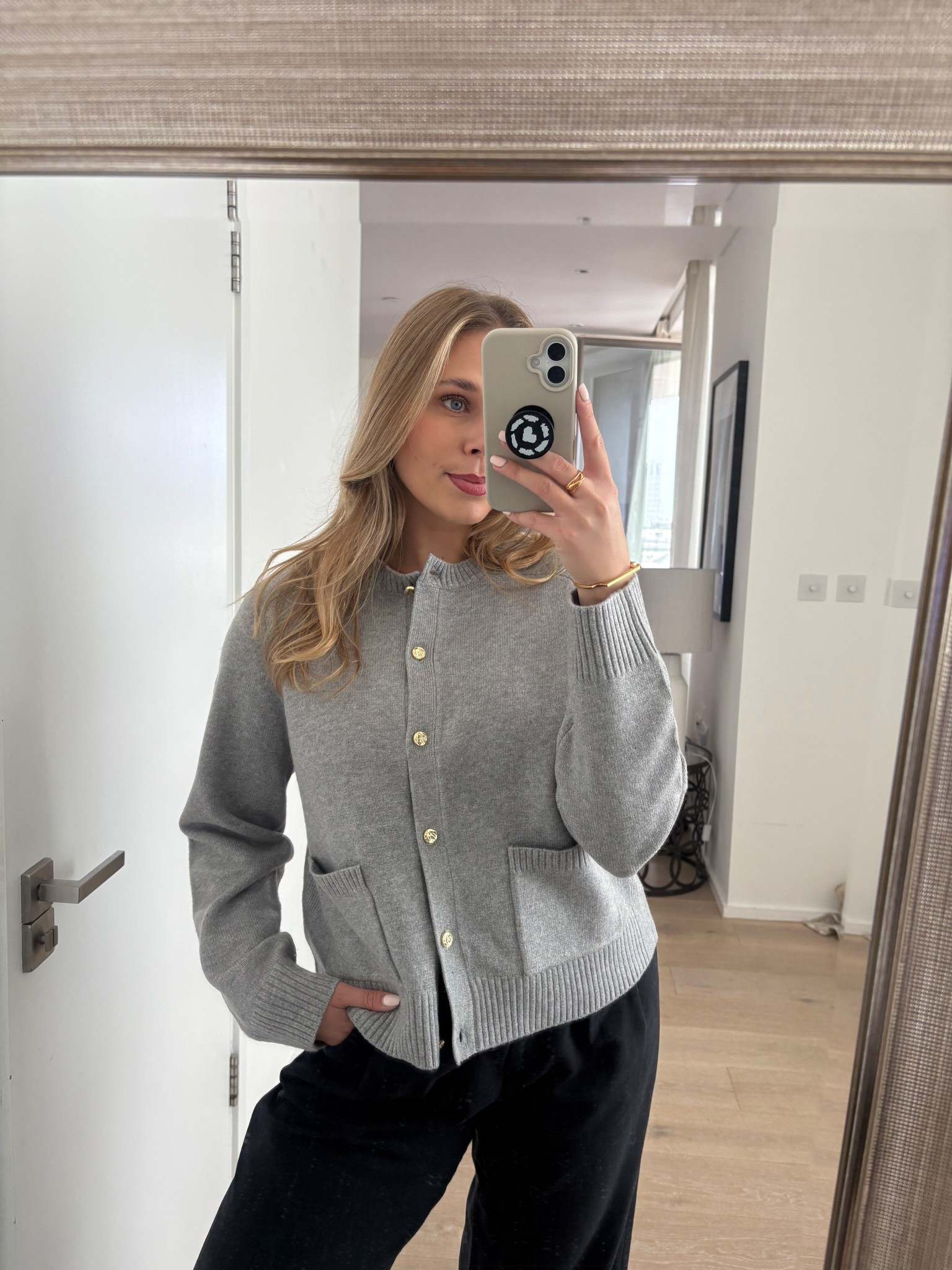 Obsessed with this cardi!! 

Marks and Spencer, grey cardigan, autumn knitwear, autumn outfit

#LTKstyletip #LTKuk #LTKautumn