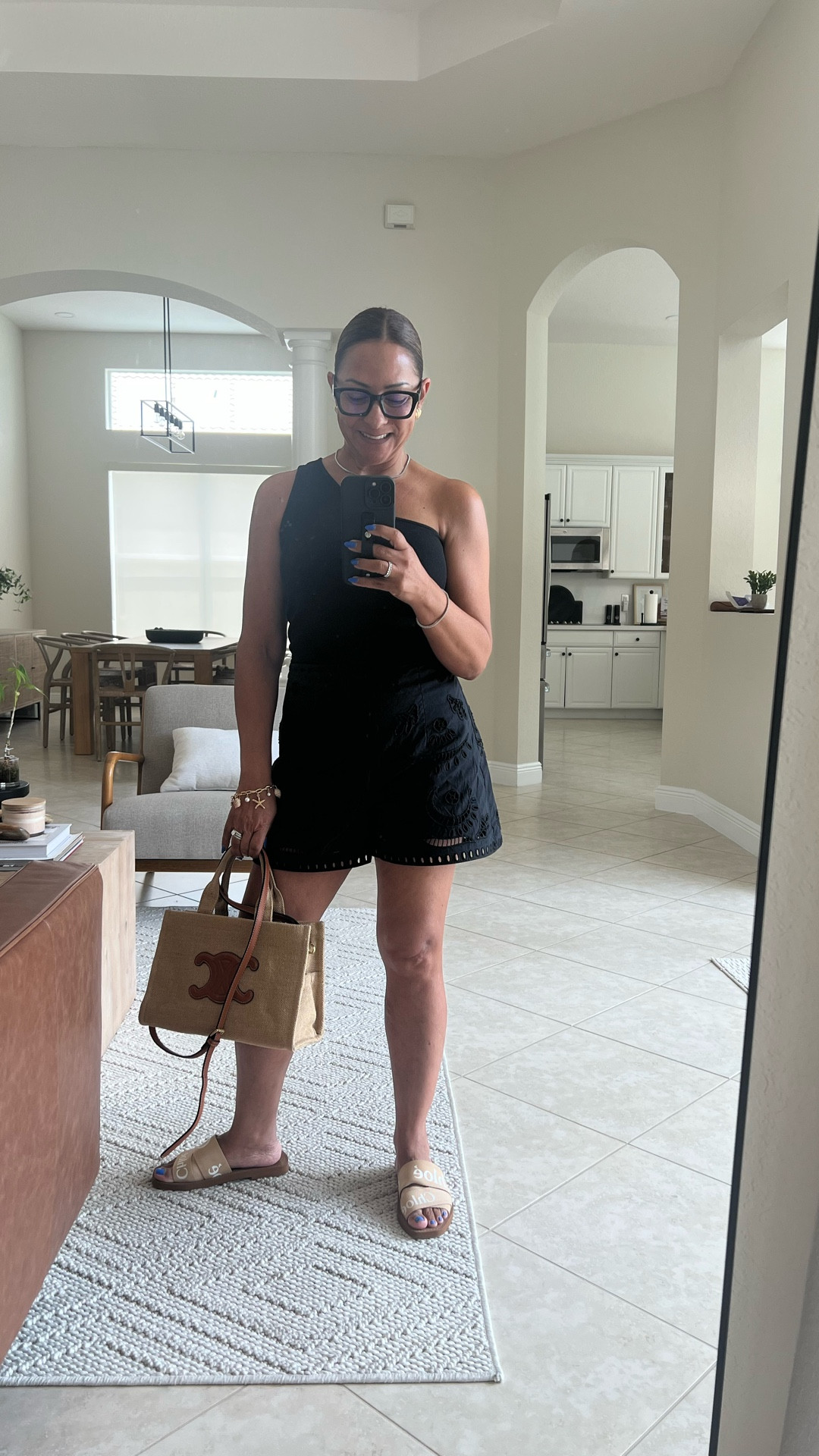 Comfy eyelet shorts for today’s OOTD.


#LTKFindsUnder100 #LTKFindsUnder50 #LTKStyleTip