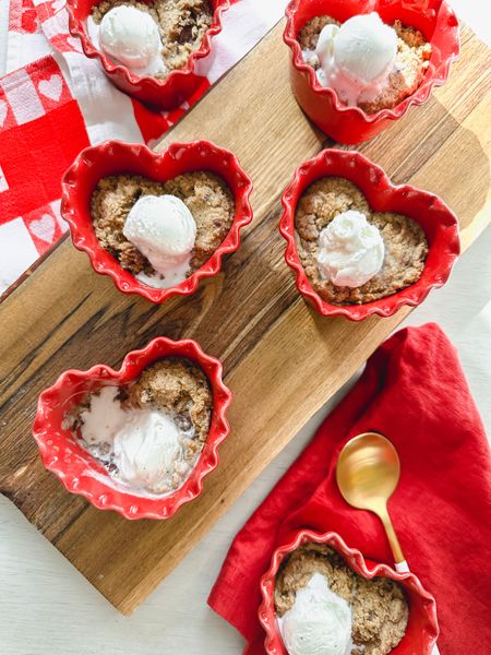 The cutest dessert for #valentinesday 🥰🥰🥰

#LTKGiftGuide #LTKunder50 #LTKSeasonal