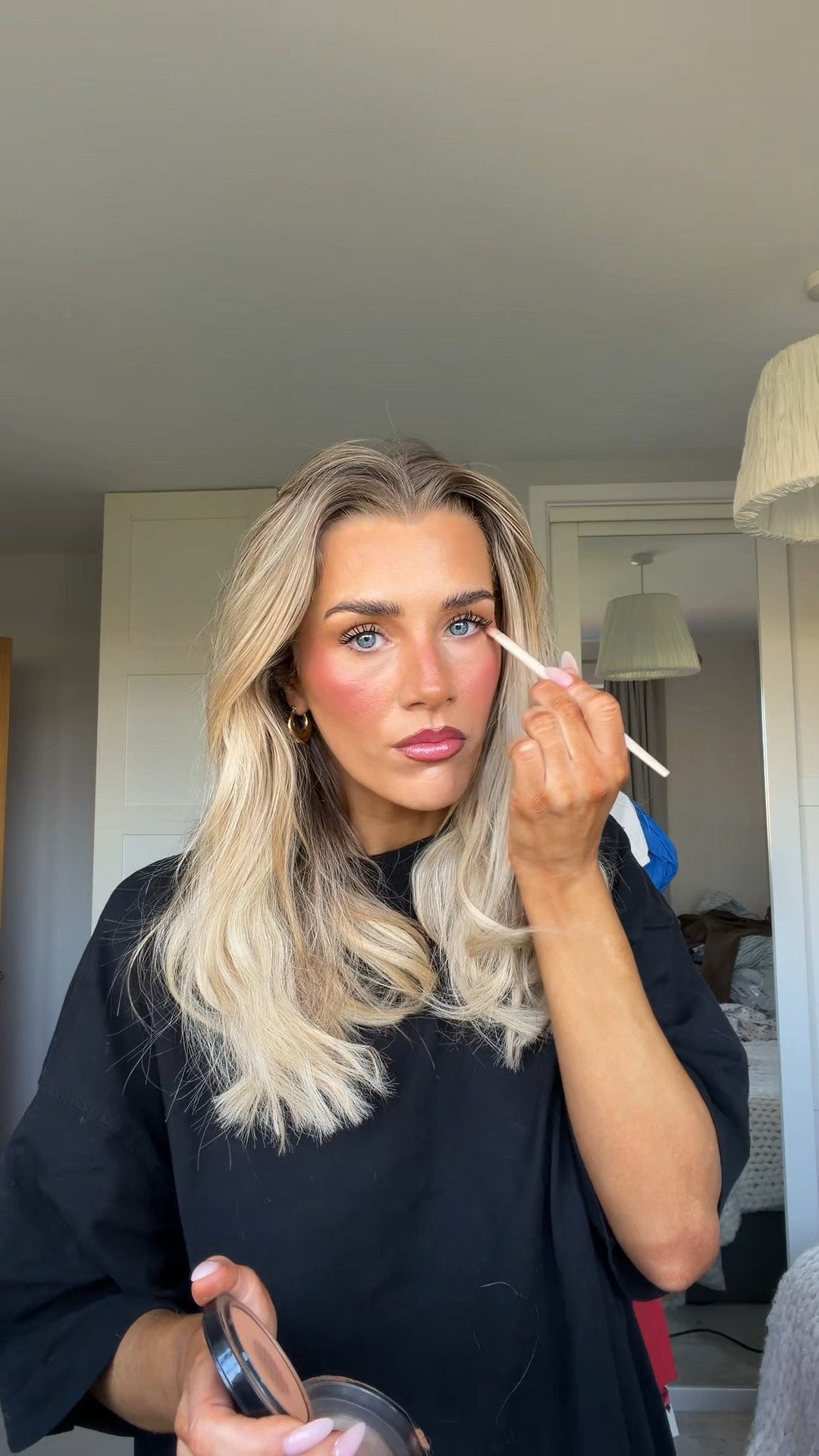 MAKEUP PRODUCTS 👇🏽 

LOOK FANTASTIC DISCOUNT CODE: CHLOLEPLF

Ole Henrikson Glaze Glow Peach
Clinque Moisture Surge Glow Serum
Maybelline Grippy Primer
Loreal True Match Foundation (3W Golden Beige)
Loreal Brow Lamination Gel
Fenty Cream Bronzer (Hunnie Glaze)
Rhode Cream Blush - Piggy
Tower Concealer (5)
Morphe Brow Pencil (Java)
McoBeauty Flawless Powder (Light)
Mac Bronzer - Give Me Sun
Nars Blush - Orgasm
Nyx Lip Liner - Cold Brew
Essense Lip Gloss - Pretty In Pink
Loreal Telescopic Mascara
Benefit Bad Gal Mascara - Wild Plum



#LTKuk #LTKbeauty